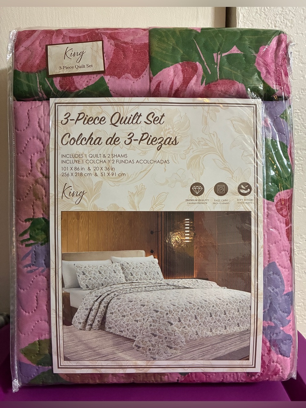 3-Piece King Quilt Set in Pink and Green